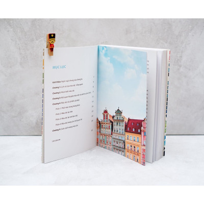 Sách - Liệu Pháp Tâm Lý - Ứng Dụng Màu Sắc Để Thay Đổi Cuộc Sống  ( TH)