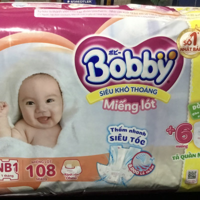 Tặng thêm 6 miếng tã quần bên trong - Miếng Lót Bobby Newborn 1 108 Miếng Êm Mềm Khô Thoáng - Miếng lót sơ sinh Bobby NB1