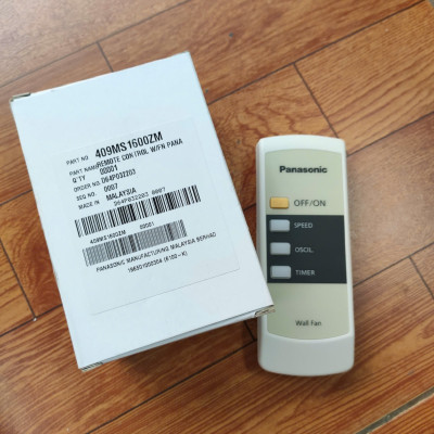 Điều khiển quạt treo tường Panasonic F409M chính hãng (tặng kèm 2 Pin) - Hàng chính hãng