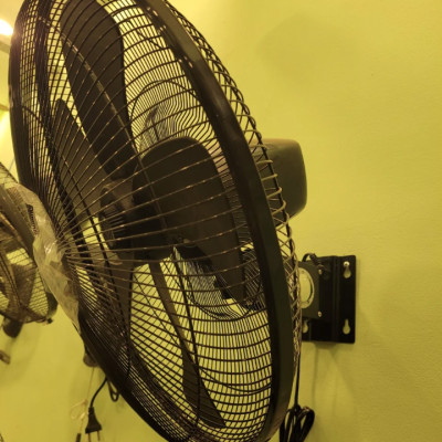 Quạt treo công nghiệp Hali TC-197D công suất 80W, cánh quạt 45cm, 3 tốc độ gió, động cơ êm ái - Hàng chính hãng