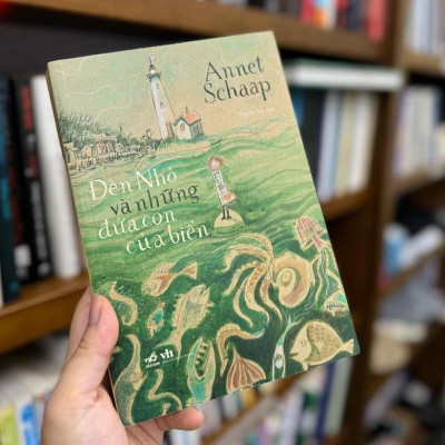Sách - Đèn Nhỏ và những đứa con của biển (Nhã Nam HCM)