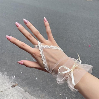 Găng tay xỏ ngón màu kem