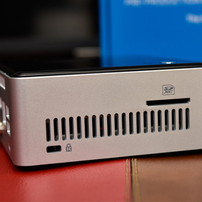 Mini PC Intel NUC NUC5CPYH - Celeron N3050 - Hàng Chính Hãng