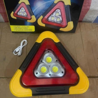 Biển Tam Giác Cảnh Báo Nguy Hiểm Phản Quang Cho Ô Tô Biển báo có đèn led với nhiều chế