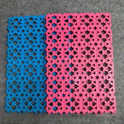 Tấm Lót Chuồng Lót Sàn Cho Chó Mèo Bằng Nhựa Dẻo 20*30cm